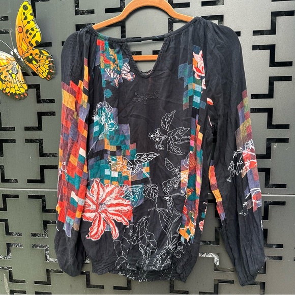 Desigual size L stretch long sleeves top. - Picture 2 of 4